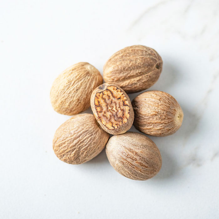 whole-nutmeg-spices-1